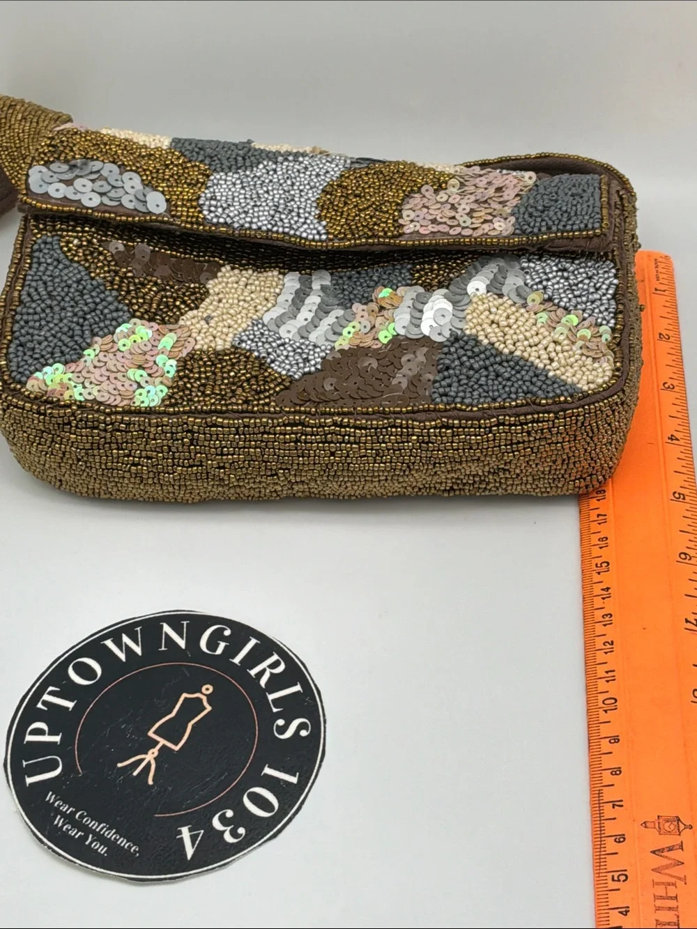 America & Beyond Express Beaded & Sequin Clutch – NWT – MSRP $99